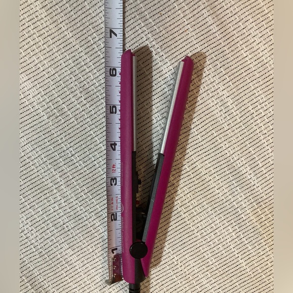 Revlon Mini Hair Straightener. - Picture 3 of 5